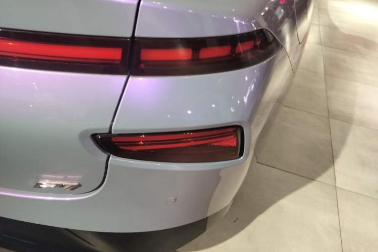 Used XPeng P7 2020 586N Right Rear Taillight