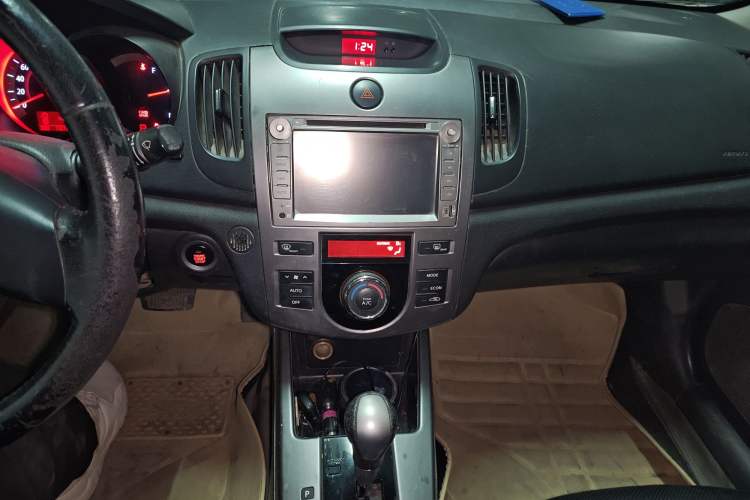 Used Kia Forte 2011 1.6L AT Premium