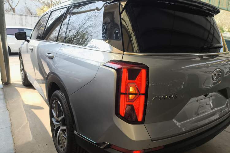 Used GAC Trumpchi GS8 2022 Linghang Series 2.0 TGDI Two-Wheel-Drive Luxury Smart Connectivity Version (7 Seats) Rear Left 45 Deg