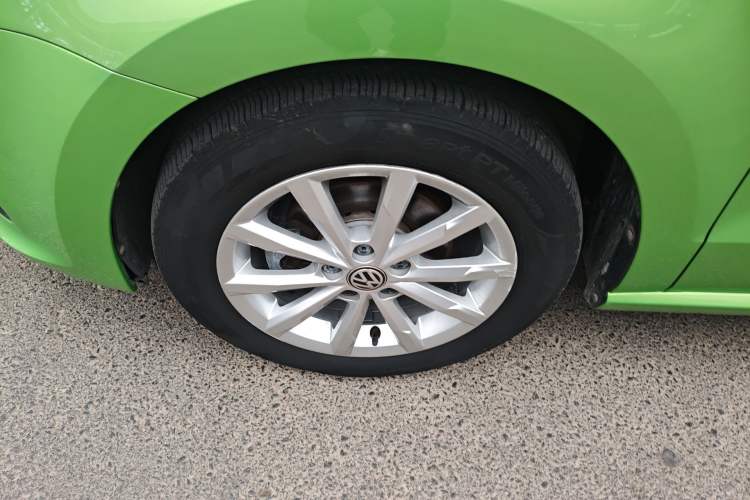 Used Volkswagen Polo 2014 1.6L Automatic Luxury Edition Exterior 3