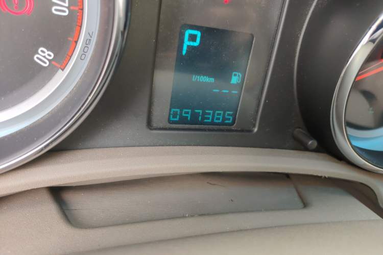 Used Buick GT 2012 GT 1.6L Automatic Fashion Edition Odometer Close Up