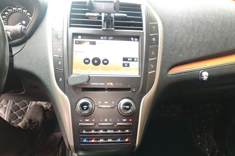 Used Lincoln MKC 2017 2.0T Two-Wheel-Drive Luxury Edition