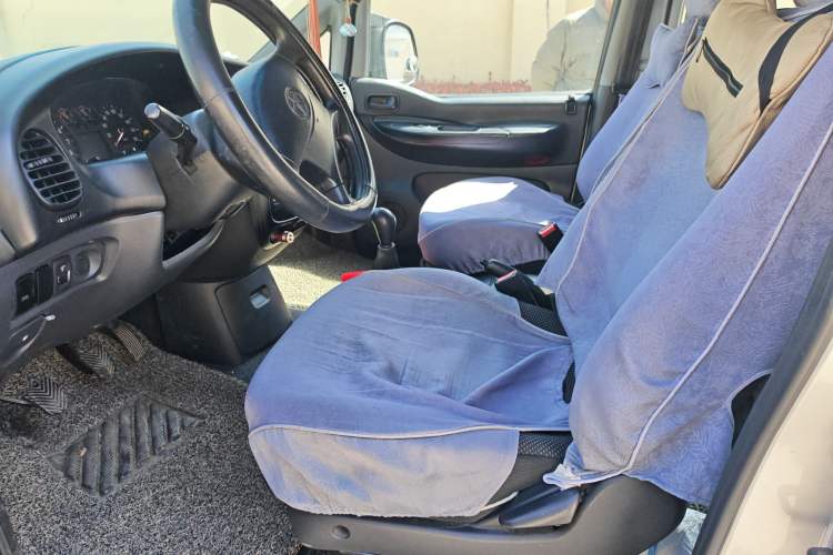 Used JAC Refine 2015 2.0L Shuttle Gasoline Long-Wheelbase Comfort Version HFC4GA3-3D