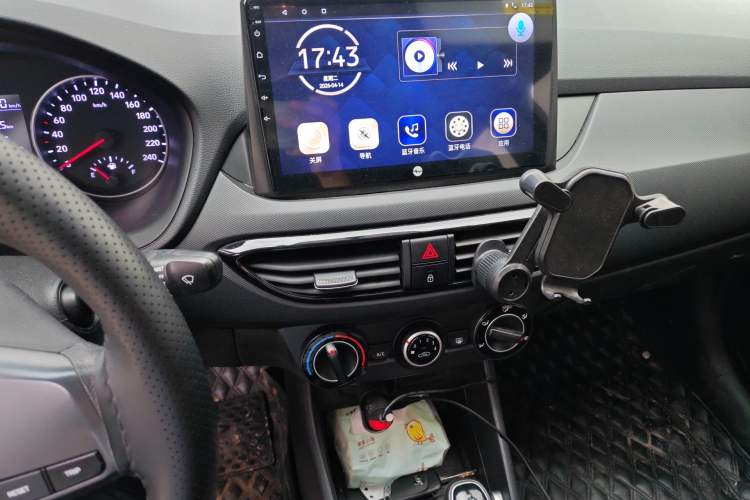 Used Hyundai Celesta 2018 1.6L Automatic GL Enjoyment Edition China VI compliant Audio And AC Panel