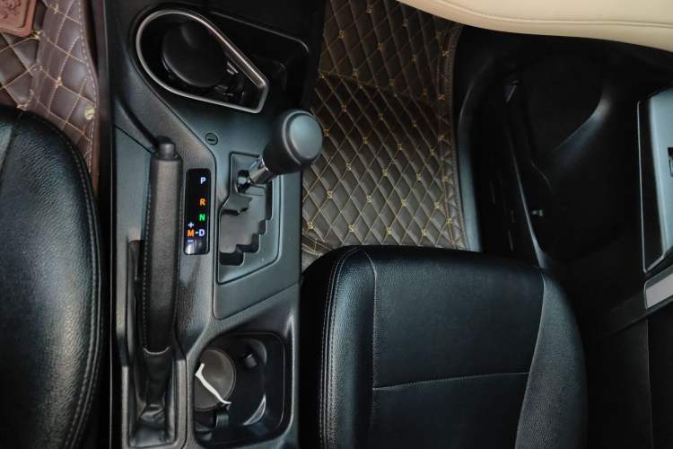 Used Toyota RAV4 2018 2.0L CVT Two-Wheel Drive Fashion X Edition