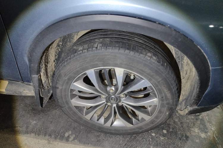 Used GAC Trumpchi GS8 2017 320T Two-Wheel Drive Luxury Smart Connectivity Version (7 Seats)
