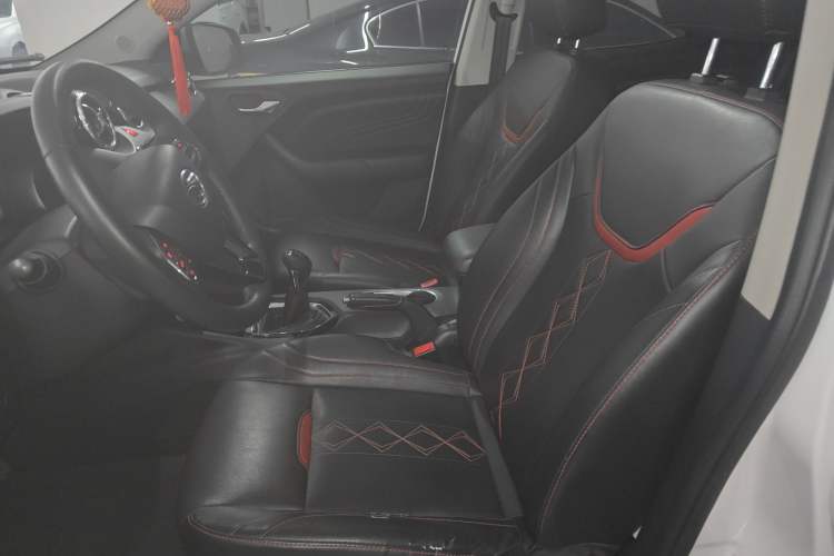 Used Soueast DX3 2018 1.5L Manual Luxury Model