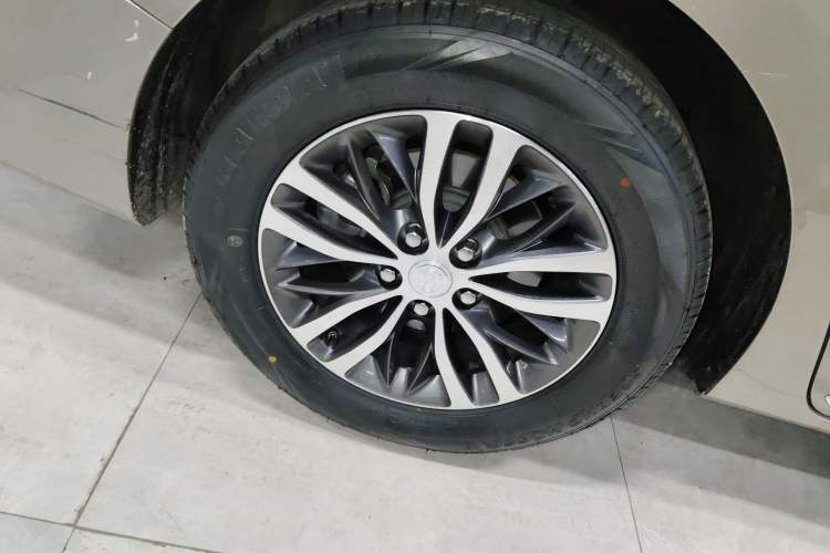 Used Buick GL8 2023 ES Lu Zun Deluxe Model
