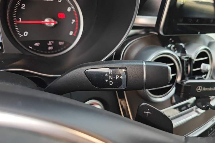 Used Mercedes-Benz GLC 2016 GLC 300 4MATIC Dynamic Model
