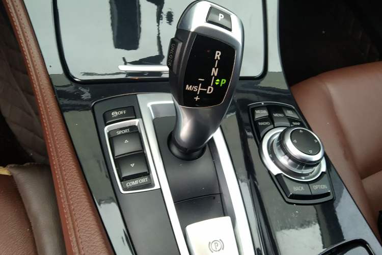 Used BMW 5 Series 2014 520Li Elegant Model Gear Lever