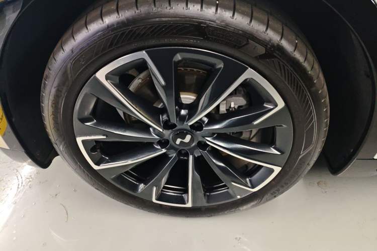 Used ONVO L60 2024 60 kWh Rear-Drive Version
