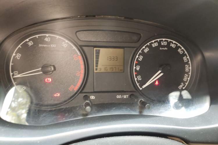 Used Skoda Fabia 2011 1.4L Manual Crystal Edition
