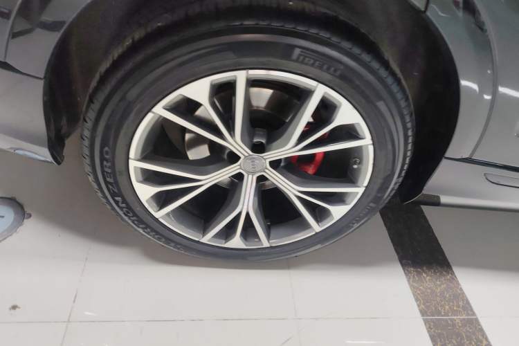 Used Audi Q8 2019 55 TFSI Luxury Dynamic Model