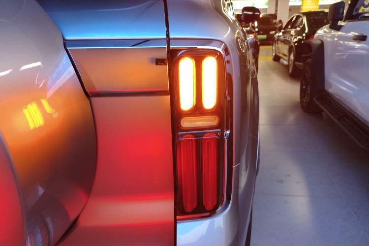 Used Tank 500 New Energy 2023 Hi4-T Right Rear Taillight