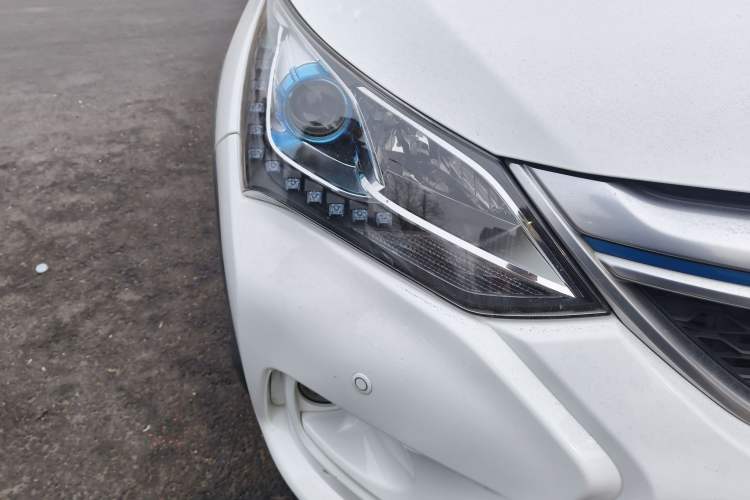 Used BYD Song New Energy 2017 Song DM 1.5TID All-Wheel Drive Luxury Model
