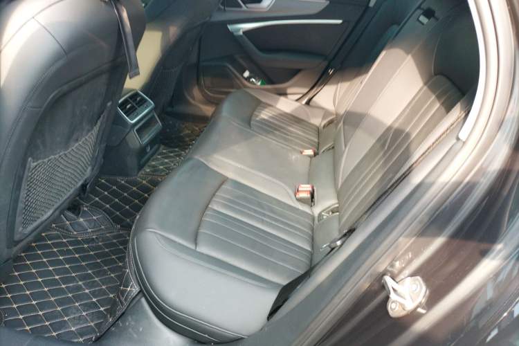 Used Audi A6 2022 allroad quattro Explorer 55 TFSI Prestige Off-Road Model
