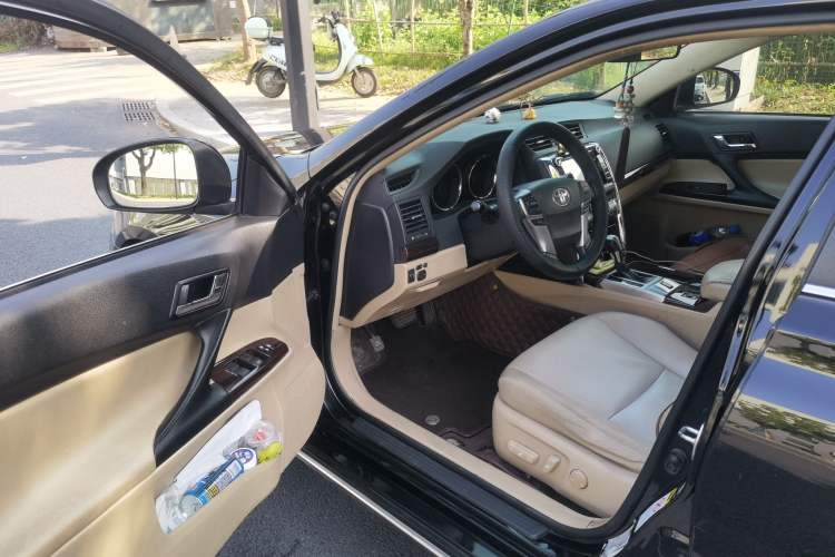 Used Toyota Reiz 2012 2.5V Fengdu Elite Stylish Edition
