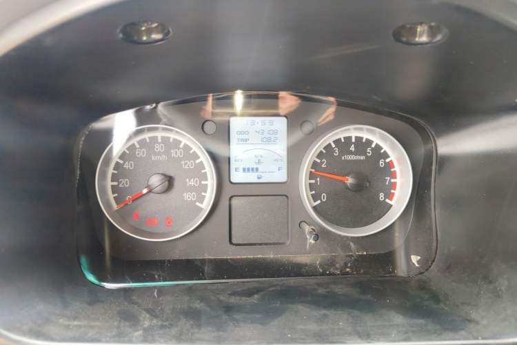 Used Jinbei Hiace X30 2023 1.5L Business-Style Van 2/5-Seater Air-Conditioned Version SWC15M Odometer Close Up