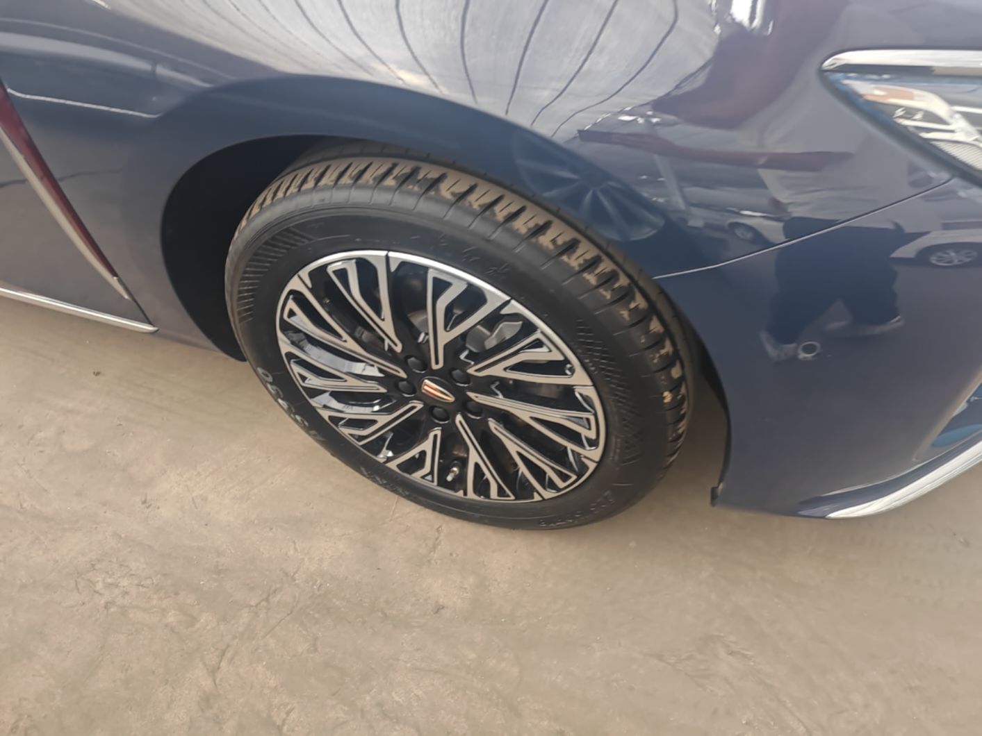 Hongqi H5 2024 2.0T Automatic Smart Connect Flagship Edition - Chinese Trim Ling — снимка 10
