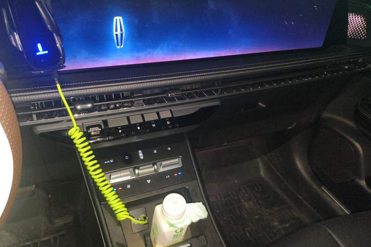 Used Lincoln Corsair 2024 2.0T Two-Wheel Drive Deluxe Edition
