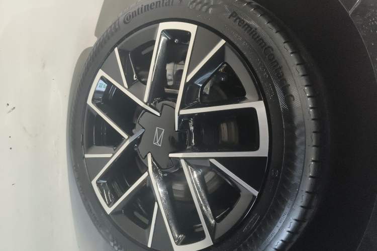 Used Avatr 06 2025 Max Extended-Range Edition
