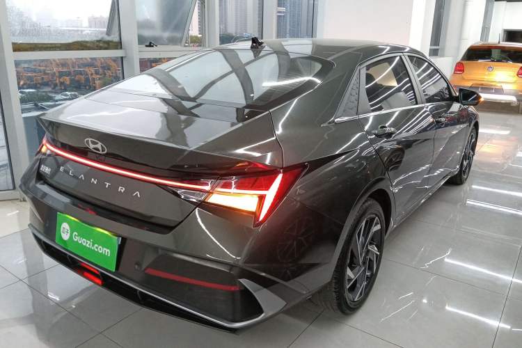 Used Hyundai Elantra 2023 1.5L CVT LUX Prestige Edition