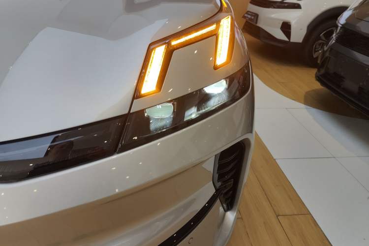 Used Lynk & Co 08 EM-P 2026 Model 230 Extra-Long-Range Ultra H7
