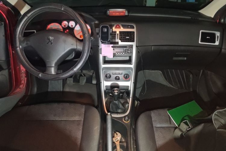 Used Peugeot 307 2010 Sedan 1.6L Manual Comfort Edition Center Console