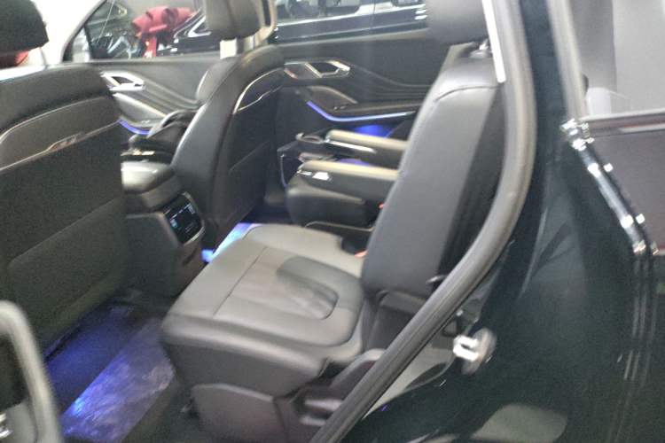 Used Hongqi HS7 PHEV 2024 2.0T PHEV Two-Wheel Drive Flagship Edition 6 Seats