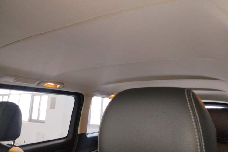 Used Mercedes-Benz Vito 2021 2.0T Elite Version 7 Seats
