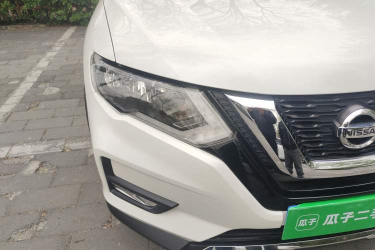 Used Nissan X-Trail 2017 2.0L CVT 7-Seater Comfort Edition 2WD Right Front Headlight