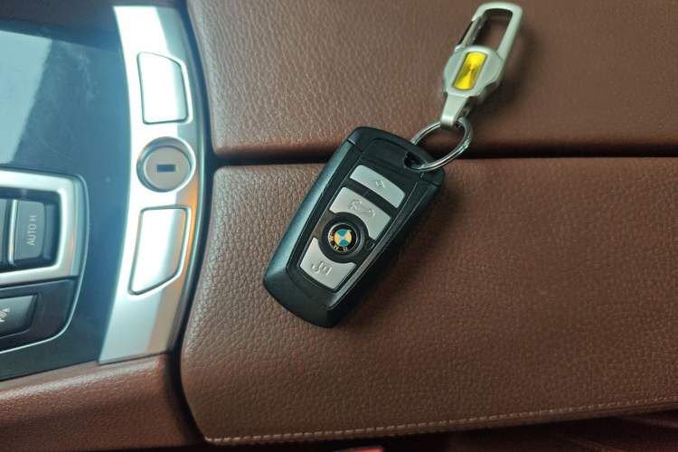 Used BMW 5 Series GT 2014 528i Leading Model Vehicle Key
