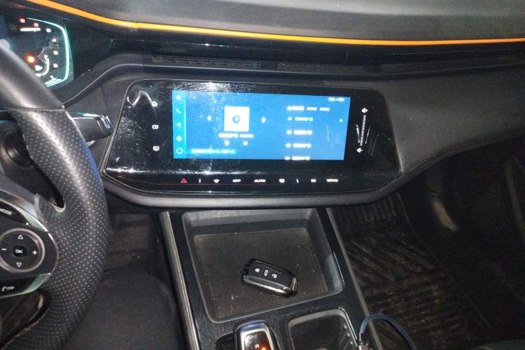 Used Dongfeng Aeolus Yixuan MAX 2023 1.5T Ultra-Stylish Trendsetting Dad Edition Audio And AC Panel