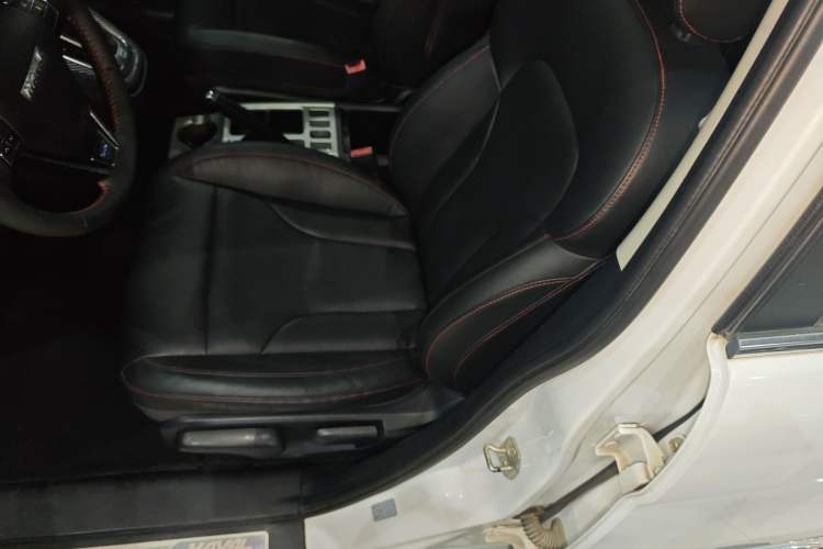 Used Haval H6 2016 Upgraded Model 1.5T Automatic Two-Wheel Drive Elite Version