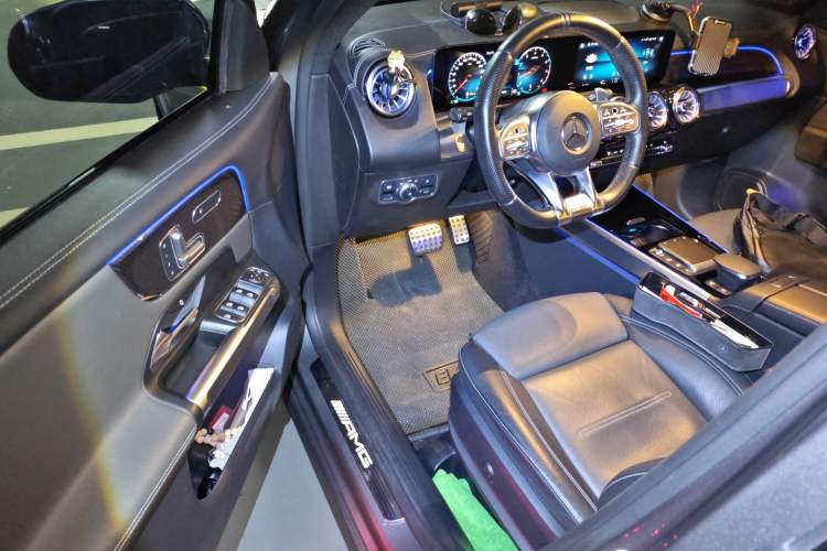 Used Mercedes-Benz GLB AMG 2021-Year Restyled AMG GLB 35 4MATIC Driver Seat