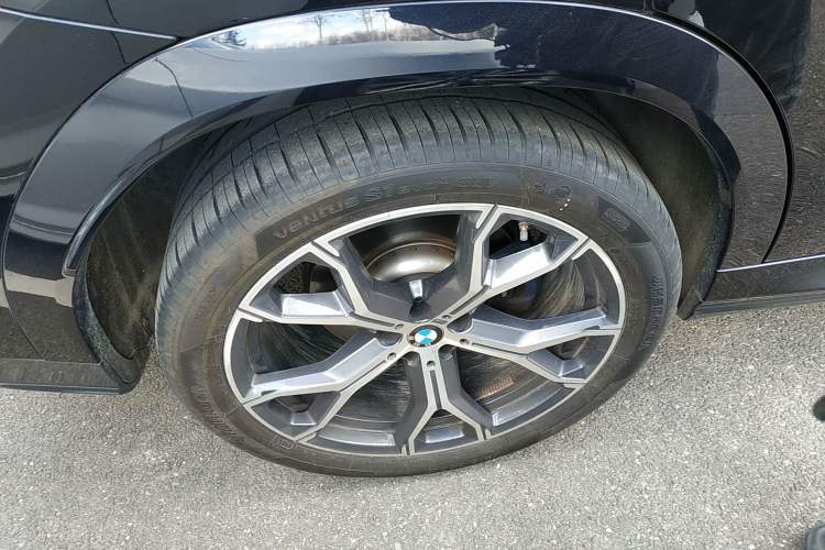 Used BMW X6 2023 xDrive40i Luxury Model with M Sport Package
