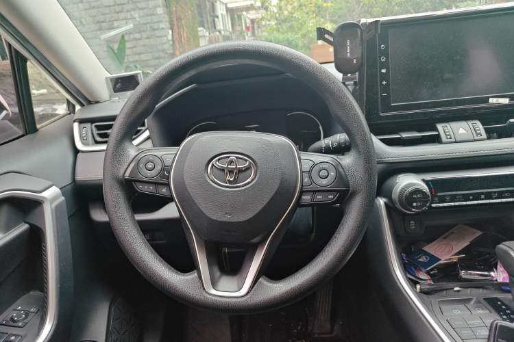 Used Toyota RAV4 2020 2.0L CVT 4x4 Trend Edition
