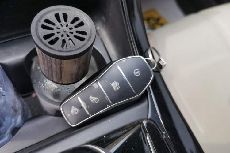 Used BYD Qin PLUS 2024 HONOR Edition DM-i 55KM Leading Model Vehicle Key