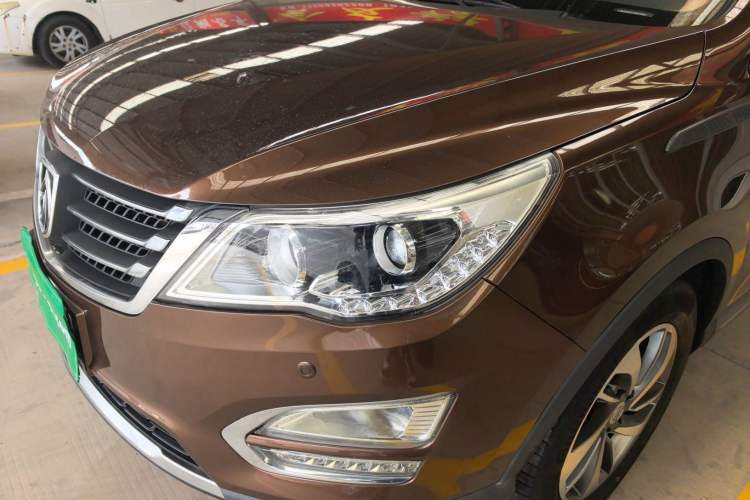 Used Baojun 560 2015 1.8L manual luxury version
