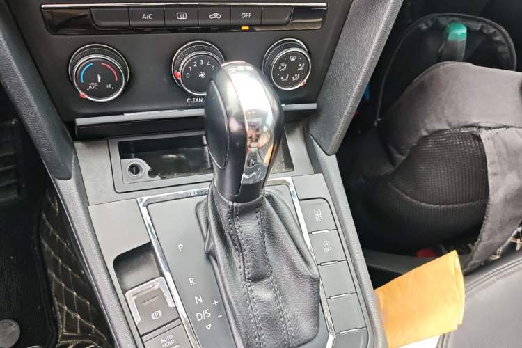 Used Volkswagen Lamando 2017 230TSI DSG Fashion Edition
