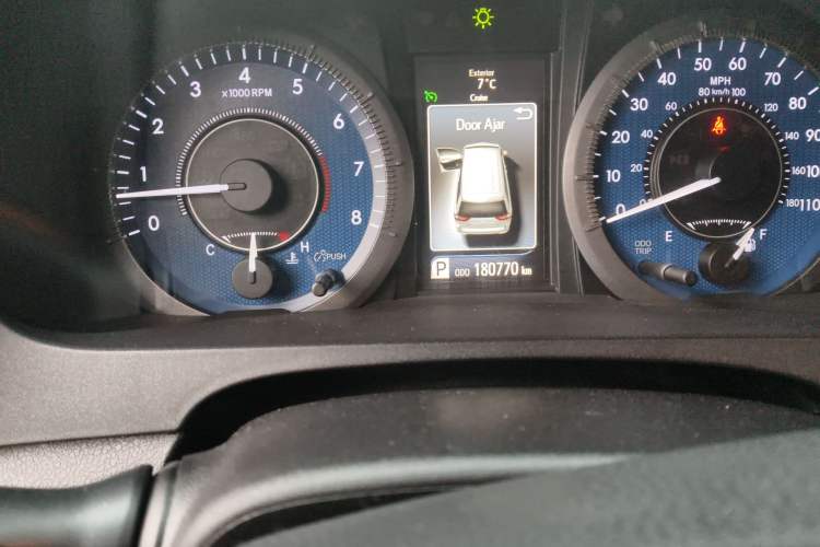 Used Toyota SIENNA 2015 3.5L Four-Wheel Drive L