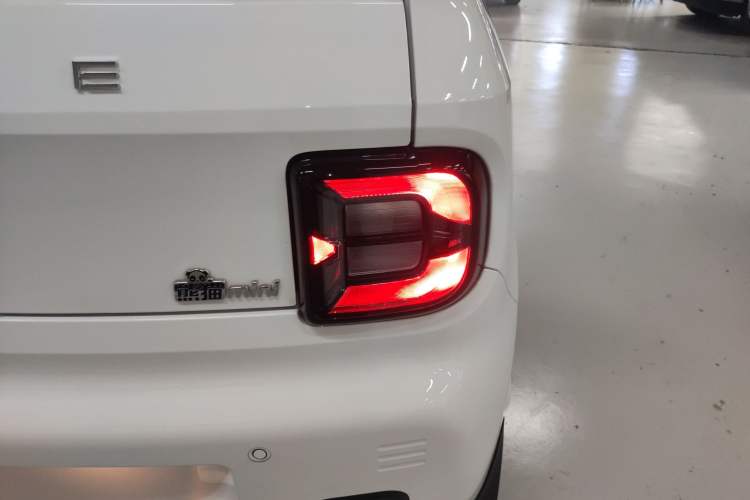 Used Geely Galaxy Panda 2024 Facelifted Panda Mini 200km Dragon Edition