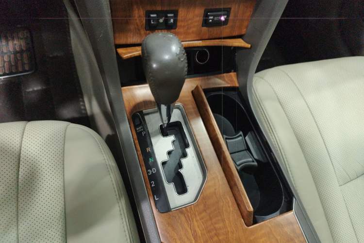 Used Toyota Camry 2010 200G Classic Edition
