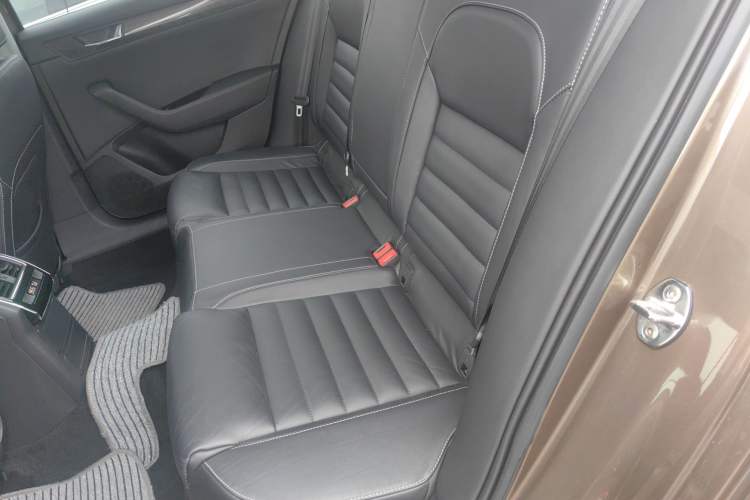 Used Skoda Superb 2016 TSI280 DSG Champion Edition Left Rear Seat