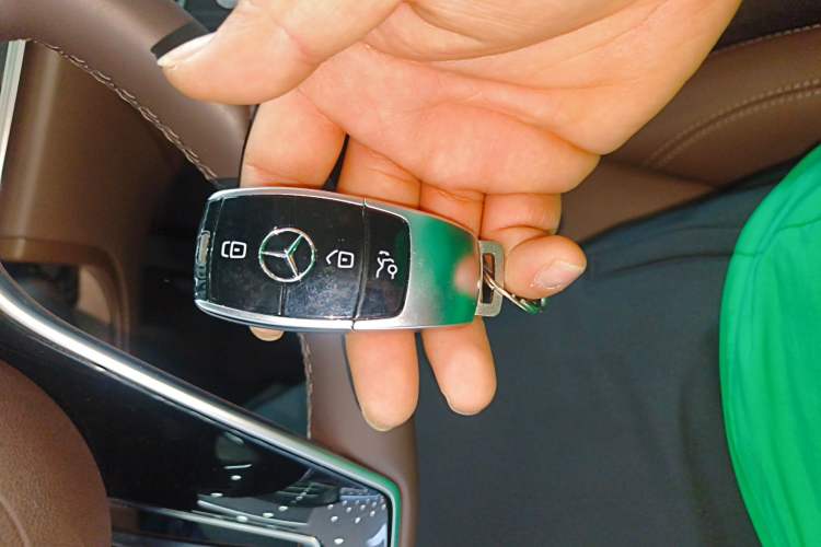 Used Mercedes-Benz E-Class 2022 Second Facelift E 300 L Luxury Edition
