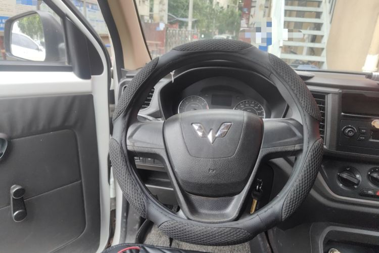 Used Wuling Hongguang V 2019 1.5L Jingqu Version China VI LAR Steering Wheel