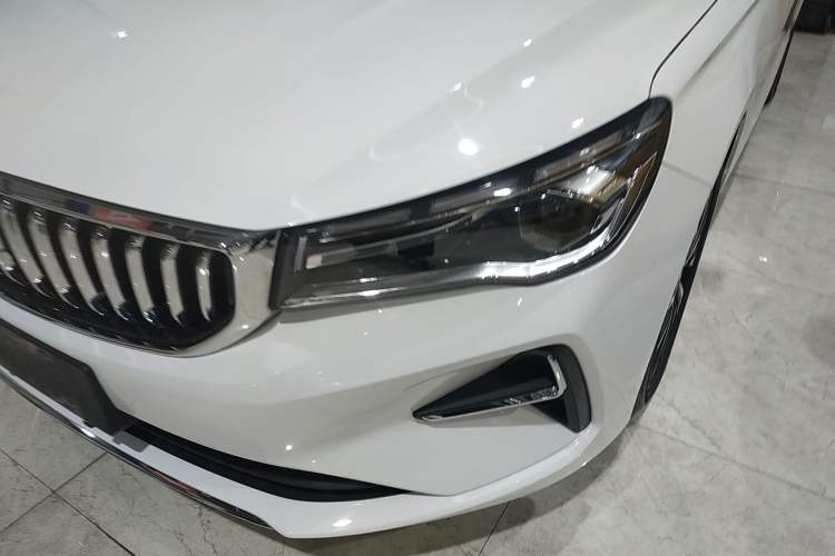 Used Geely Auto Emgrand 2025 4th Generation 1.5L CVT Flagship Version
