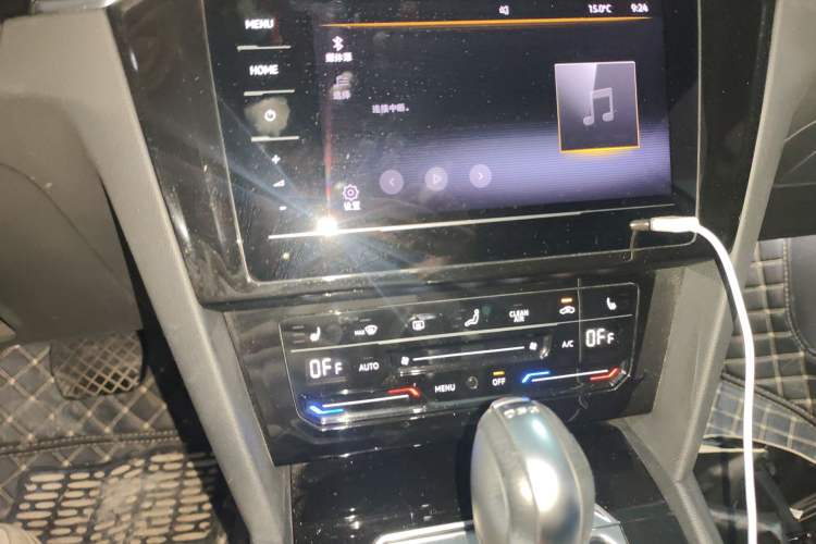 Used Volkswagen Magotan 2020 330TSI DSG Leading Model Audio And AC Panel