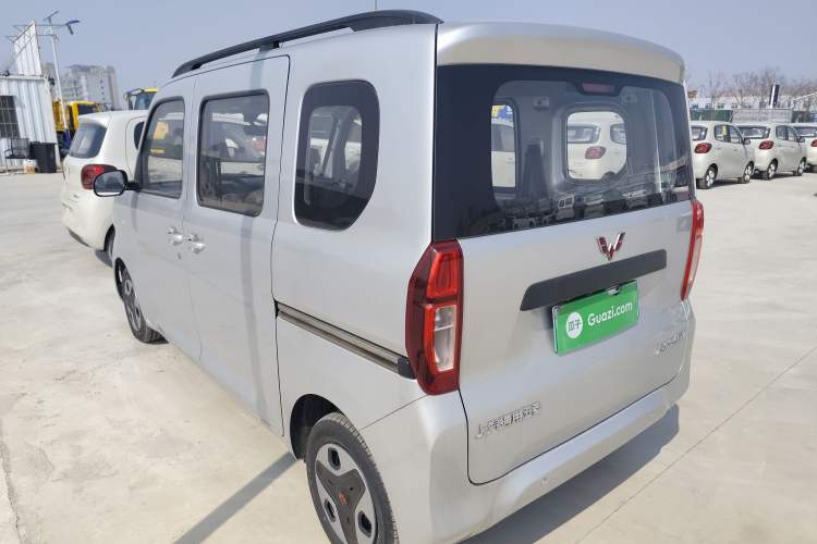 Used Wuling Zhiguang New Energy 2025 Model 305km Ambitious Edition