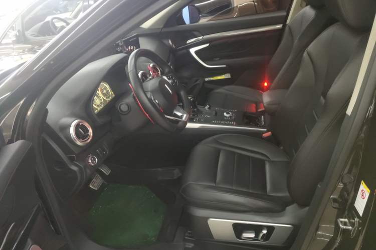 Used Wey VV7 2017 2.0T Ultra-Luxury Version
